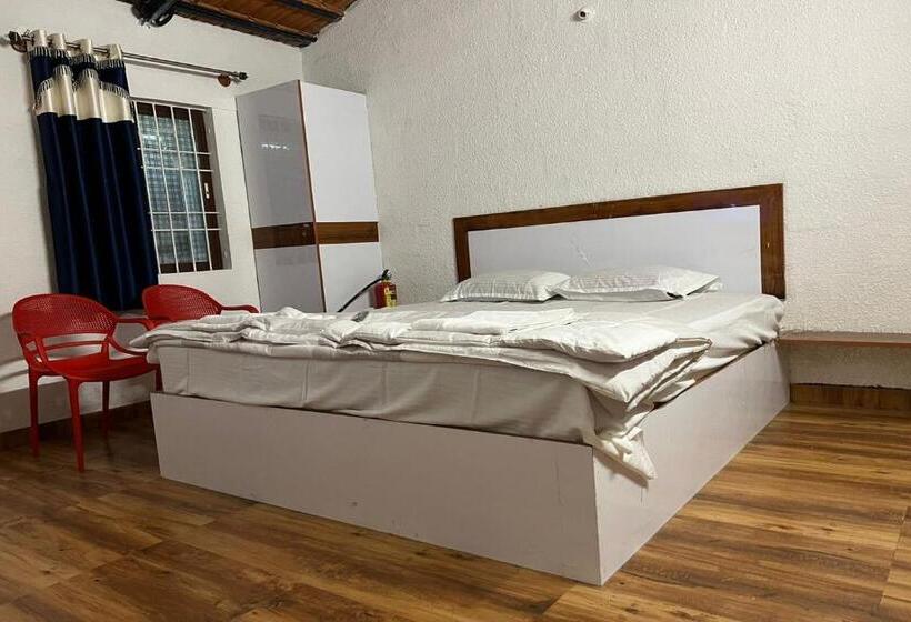 Hotel Oyo 86586 White Pearl Resort