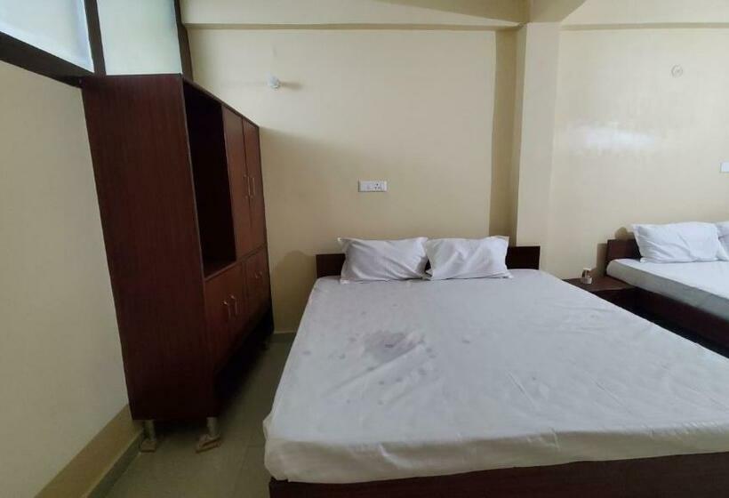 Отель Oyo 90020 Red Chilly B&b