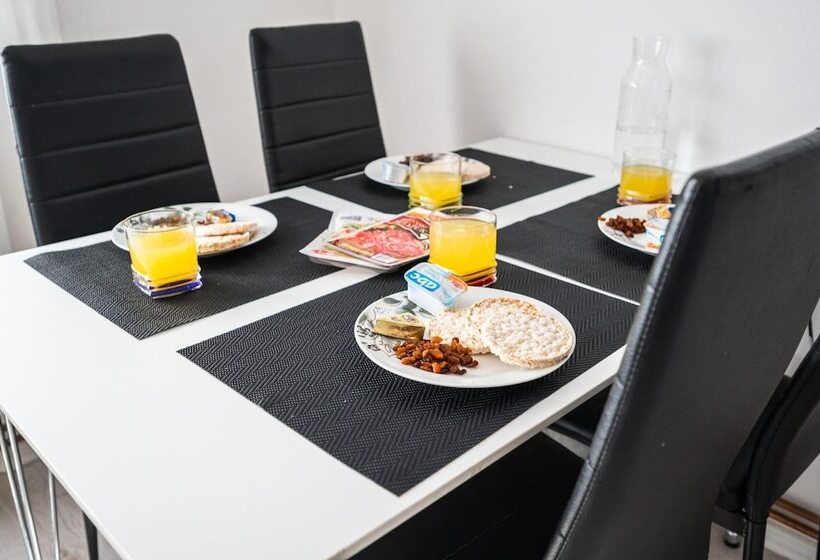 Modern 1bdr Apartment Near City Center