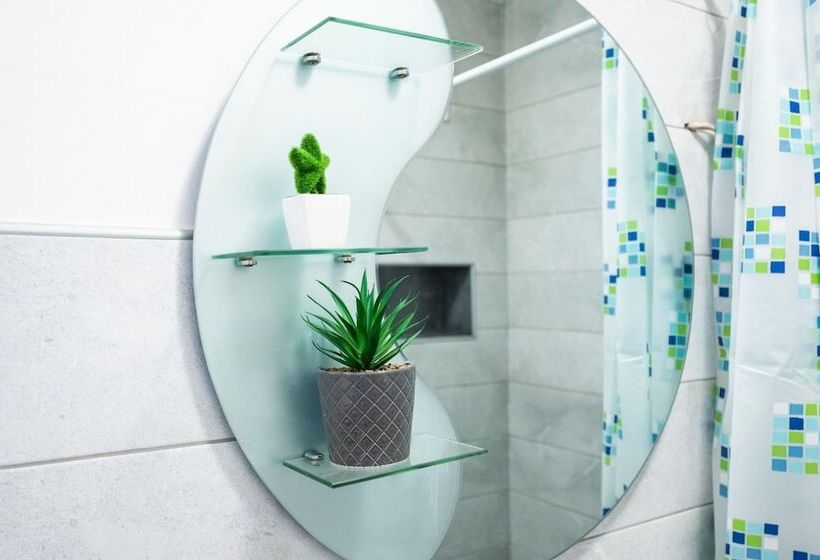 Modern 1bdr Apartment Near City Center