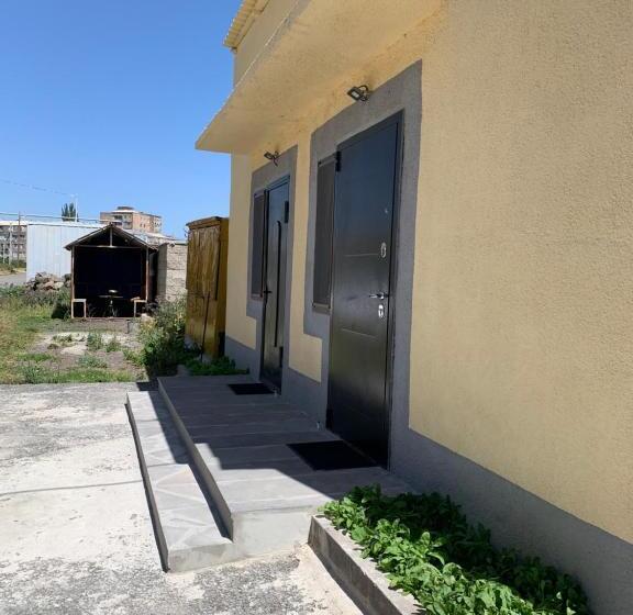پانسیون Arman S House Sevan