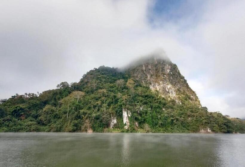 פנסיון Ou River House