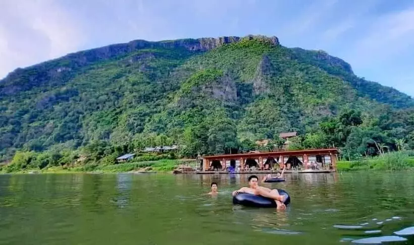 ペンション Ou River House