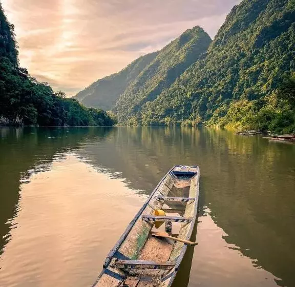 ペンション Ou River House