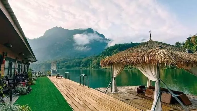 ペンション Ou River House