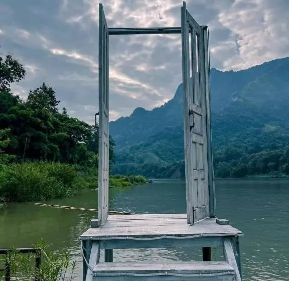 ペンション Ou River House