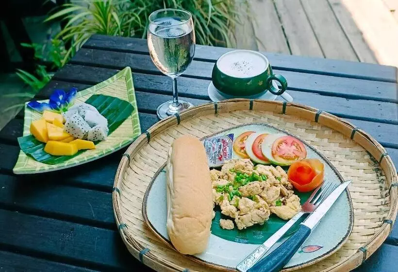 ペンション Ou River House