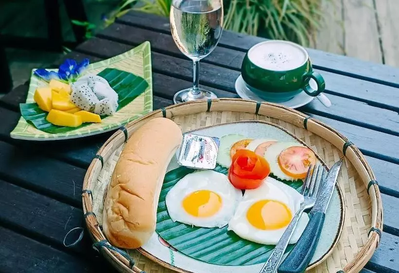 ペンション Ou River House