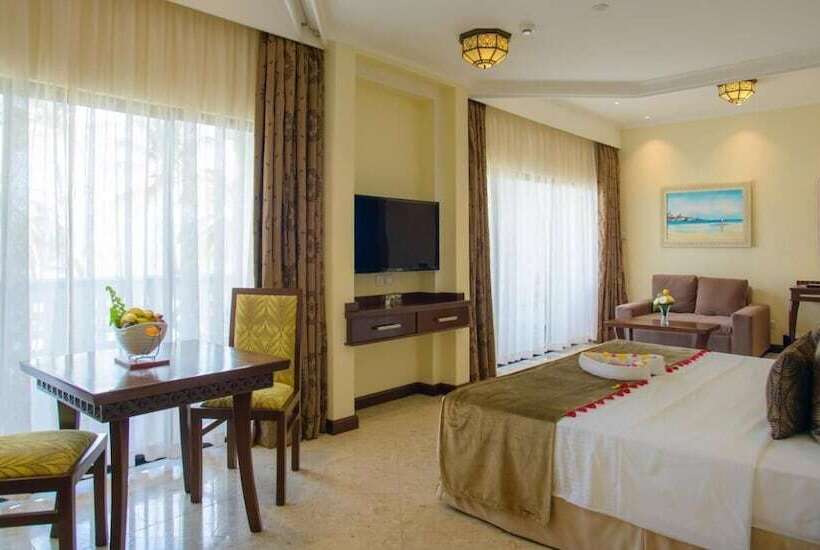 پانسیون Sarova Whitesands Beach Resort And Spa With Amazing View