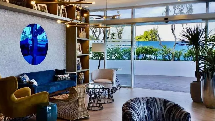 Real Serene Suite By Azure North