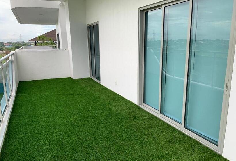 Real Serene Suite By Azure North