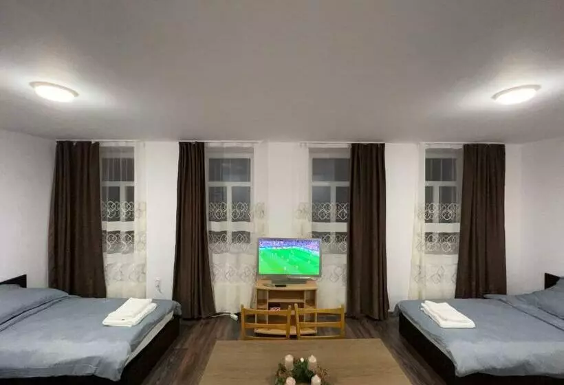 Aamiaismajoitus (B&B) Pension Nv