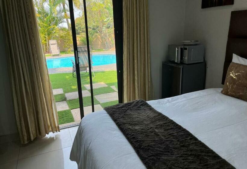 פנסיון Oyster Guest House