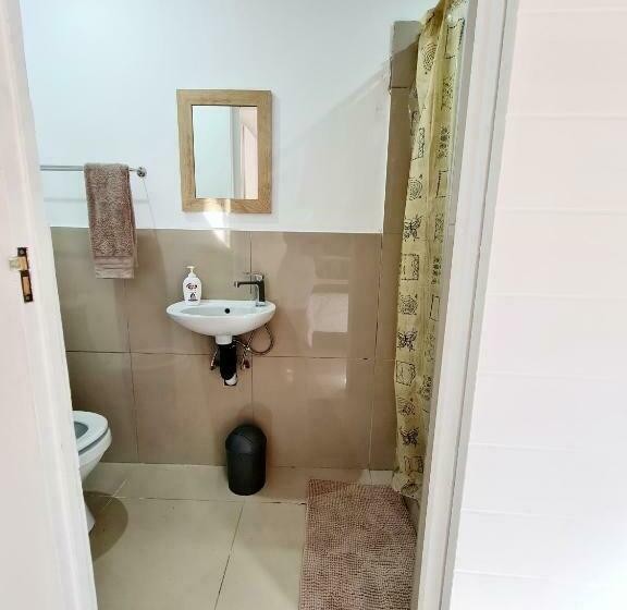 פנסיון Oyster Guest House