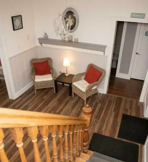 Retkeilymaja Pepperell Place Inn Inc