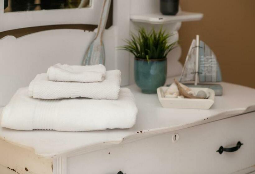 Szálló Pepperell Place Inn Inc