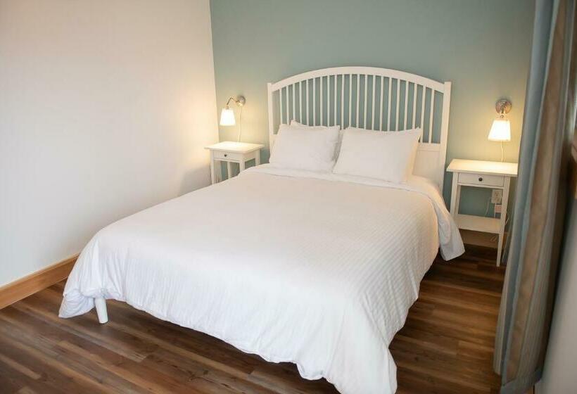 Szálló Pepperell Place Inn Inc