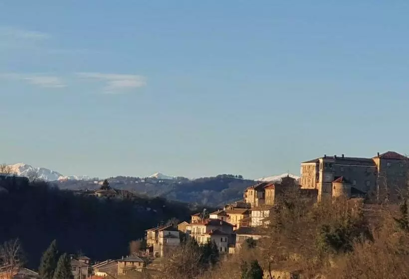 Aamiaismajoitus (B&B) Villa Alta Langa