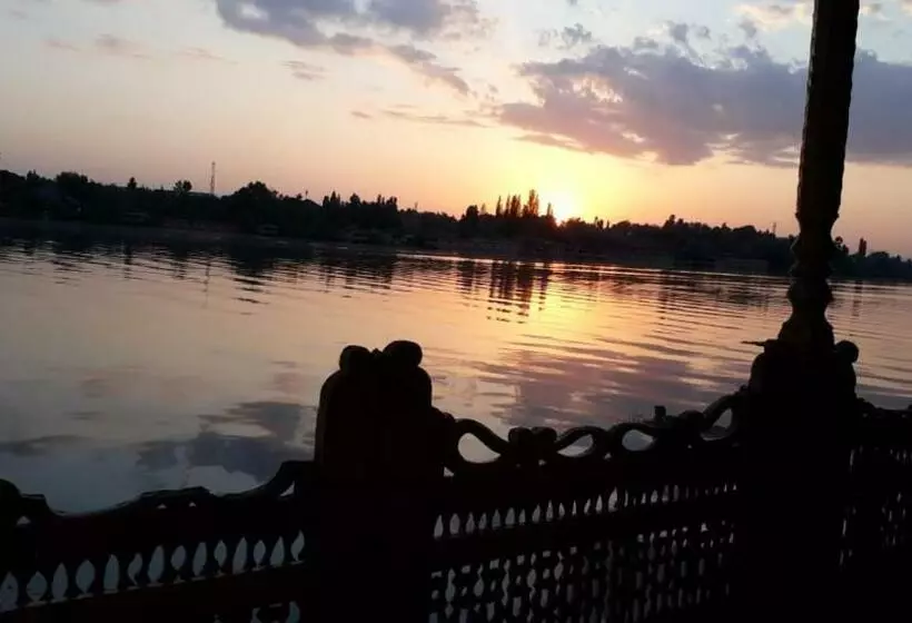 Hotelli Palace Heights