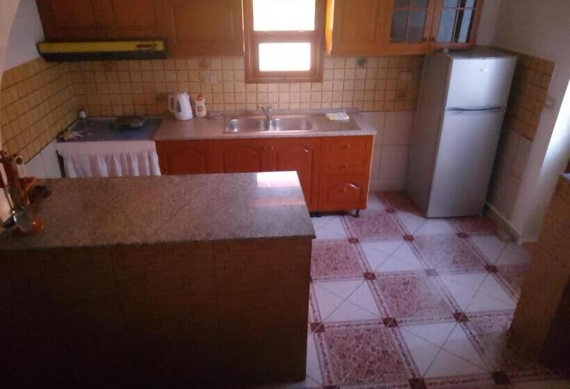 پانسیون Beta Holidays