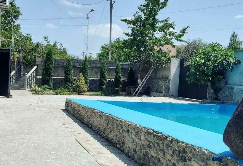 Pensão Big House Amoj