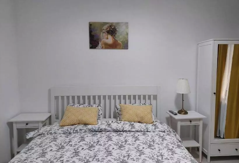 ペンション Vila De Pe Lac Amara