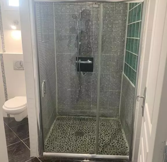 Majatalo Villa Tenjin Chambre 3