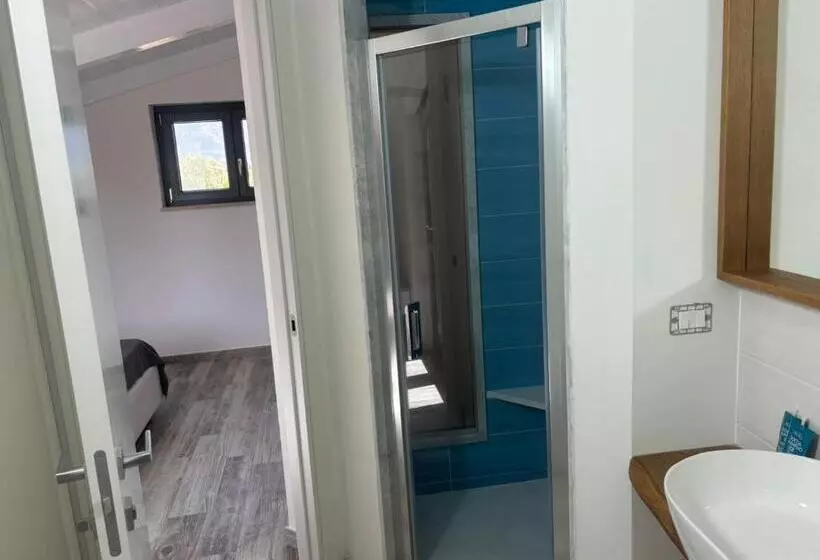 تختخواب و صبحانه Beb Ninkasi Luxury