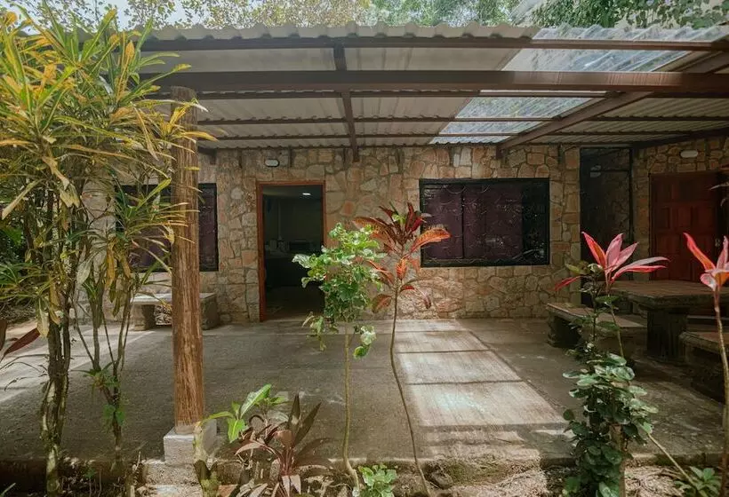 Aamiaismajoitus (B&B) Oasis Diverse Adult Retreat