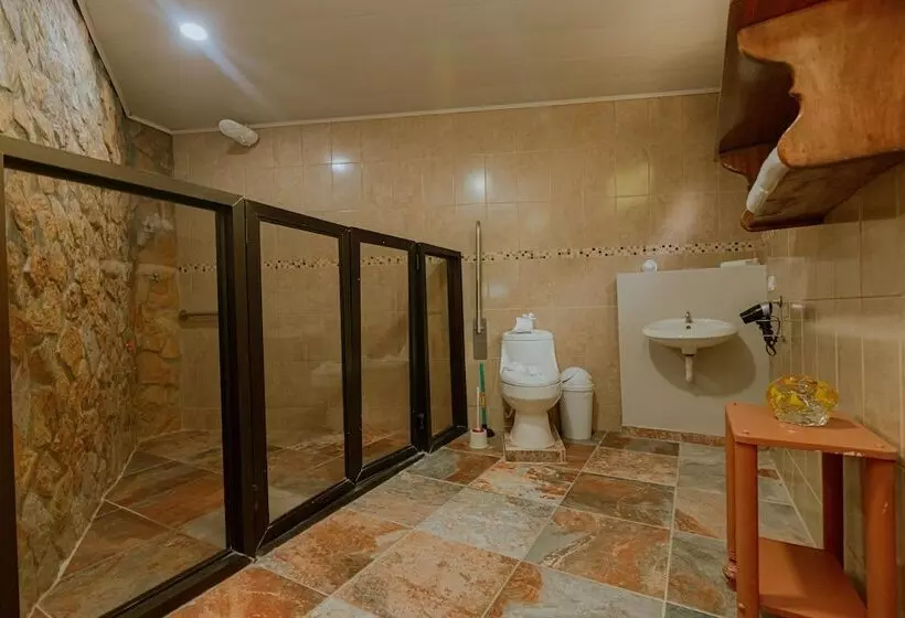 Aamiaismajoitus (B&B) Oasis Diverse Adult Retreat