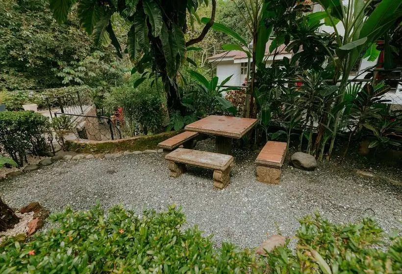 Aamiaismajoitus (B&B) Oasis Diverse Adult Retreat