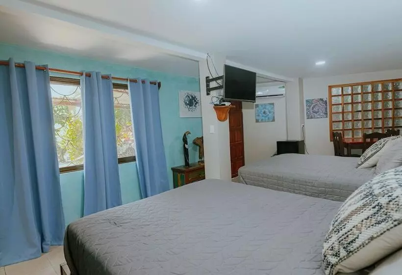 Aamiaismajoitus (B&B) Oasis Diverse Adult Retreat
