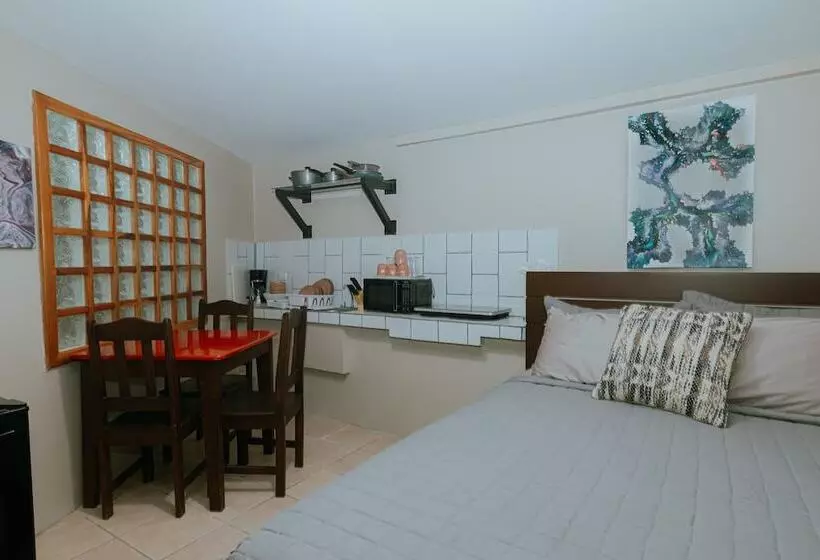 Aamiaismajoitus (B&B) Oasis Diverse Adult Retreat