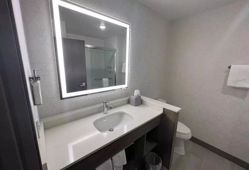 Hotelli Holiday Inn Express & Suites   Tomah, An Ihg