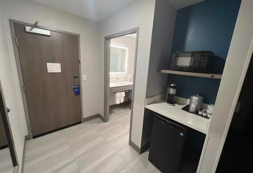 Hotelli Holiday Inn Express & Suites   Tomah, An Ihg