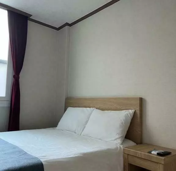 Majatalo Bricks Stay Jeju City & Aiport