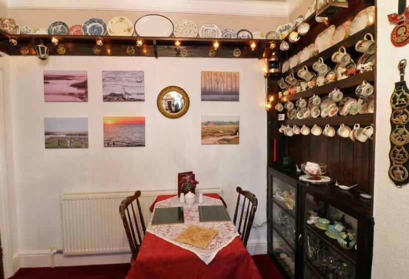 פנסיון Rosamaly Guesthouse