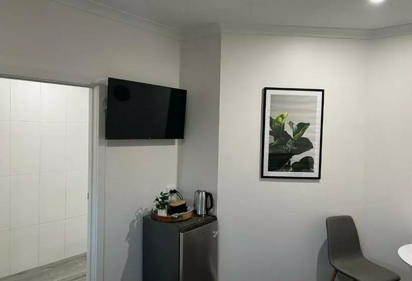 Bendigo Botanic Motel  With King Beds Refurbished 2022