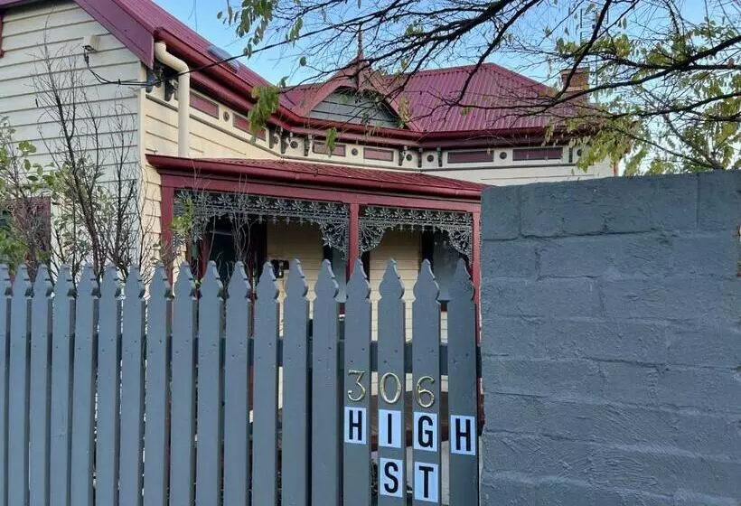Bendigo Botanic Motel  With King Beds Refurbished 2022