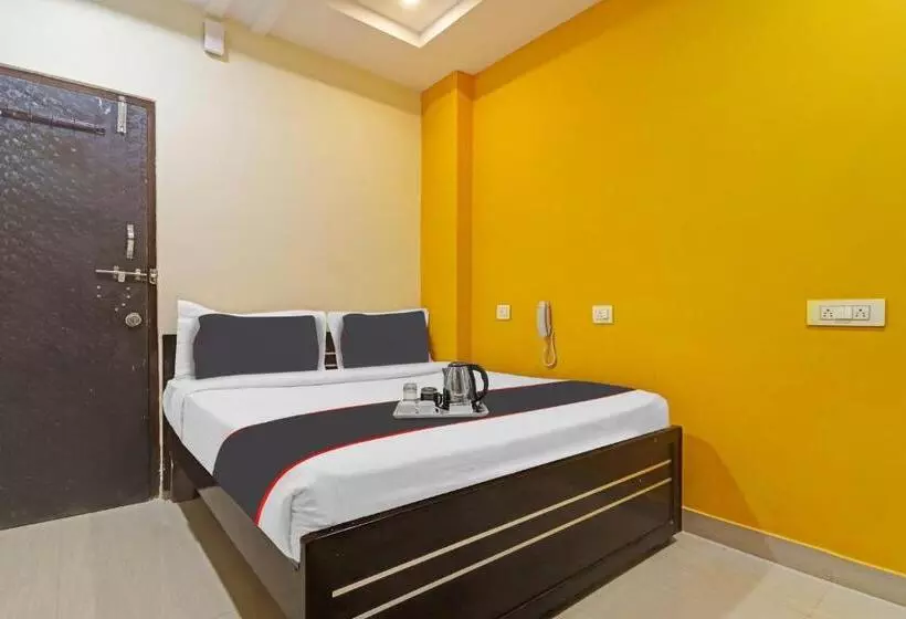 ホテル Super Collection O Gachibowli Formerly Vinayaka