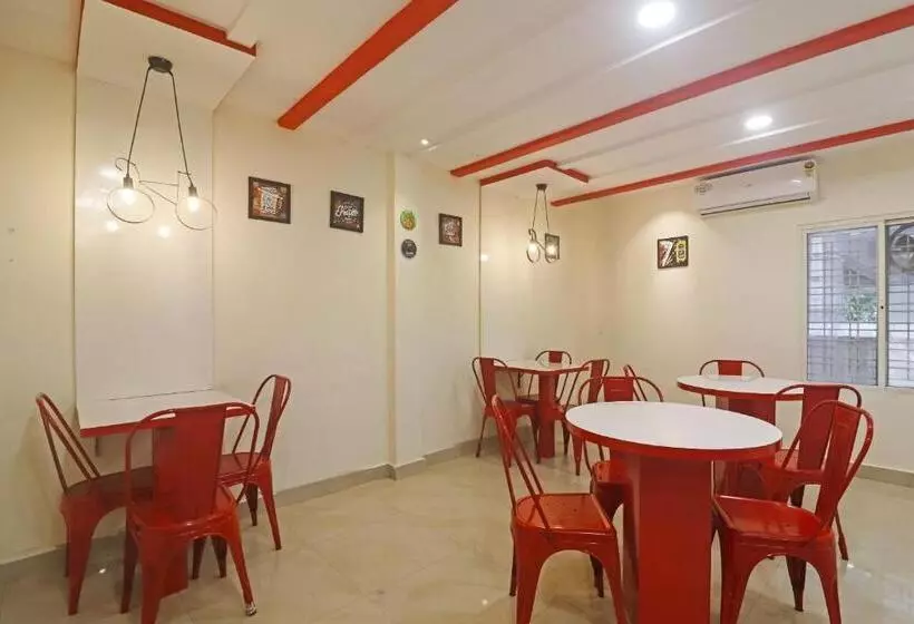 ホテル Super Collection O Gachibowli Formerly Vinayaka