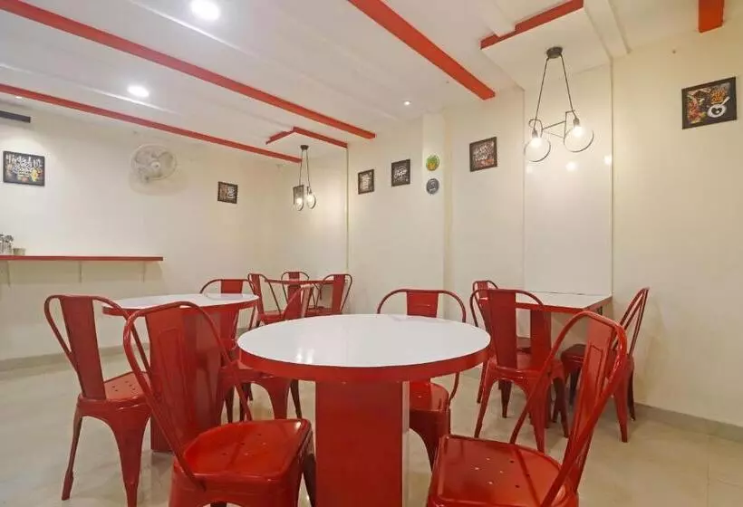 ホテル Super Collection O Gachibowli Formerly Vinayaka