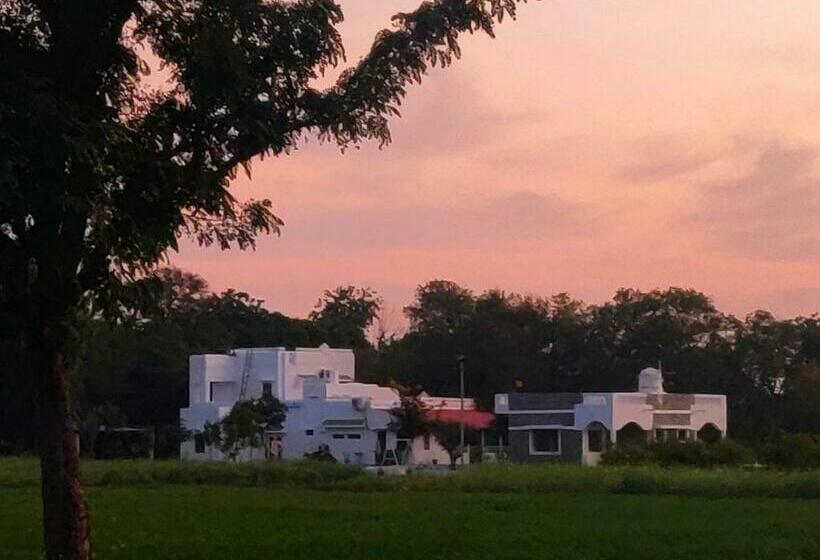 ホテル Vriksh Jawai The Farm Stay