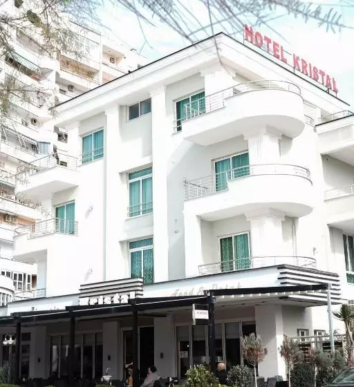 호텔 Kristal