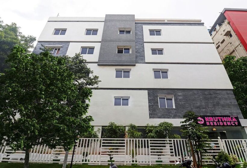 호텔 Treebo Kruthika Residency