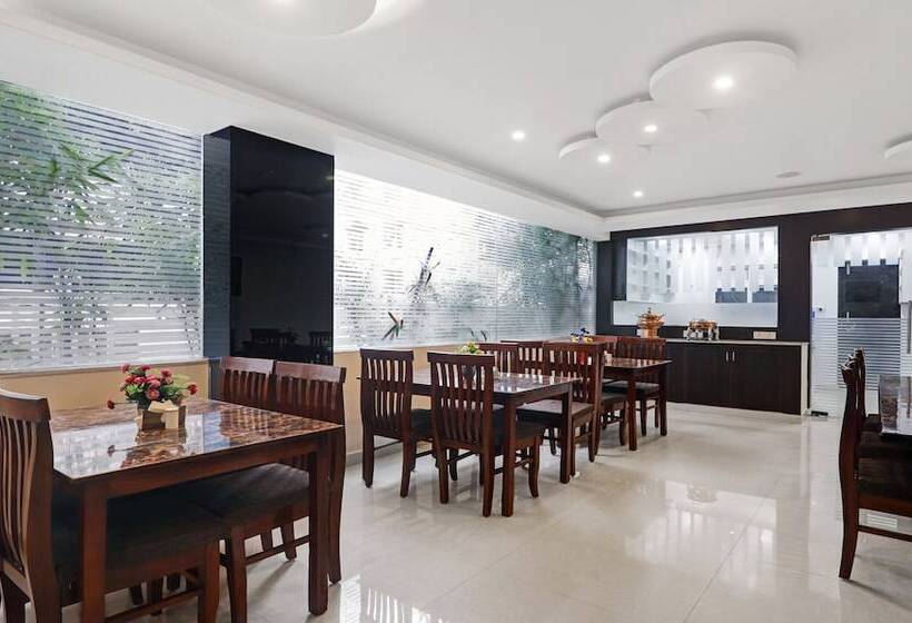 호텔 Treebo Kruthika Residency