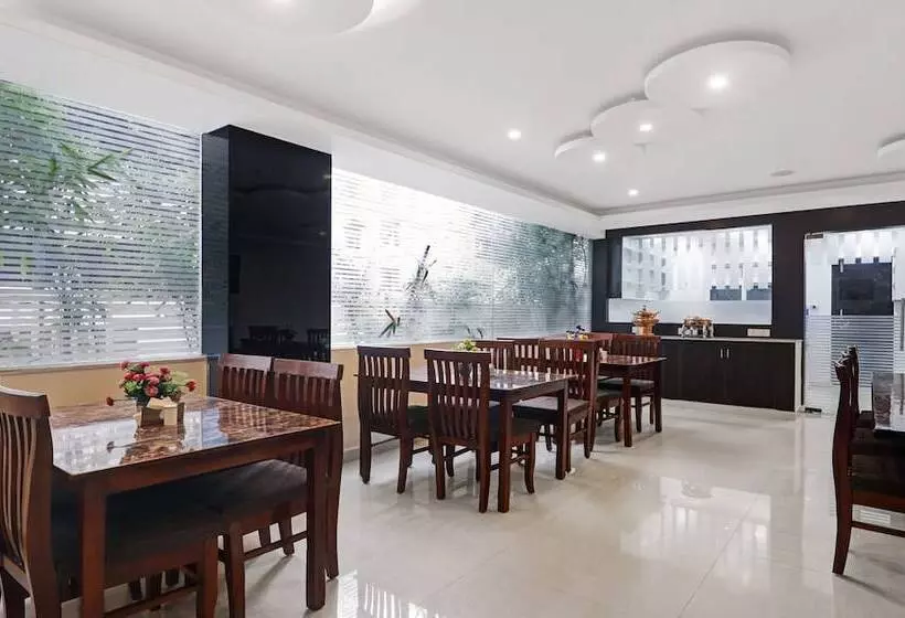 ホテル Treebo Kruthika Residency