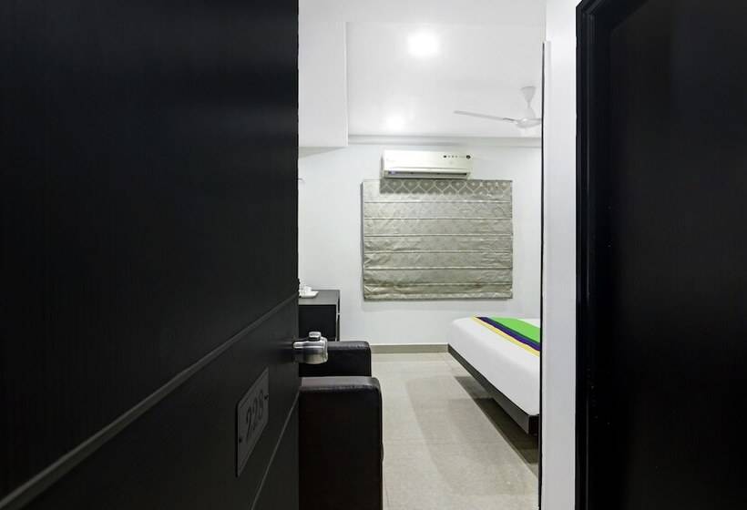 호텔 Treebo Kruthika Residency