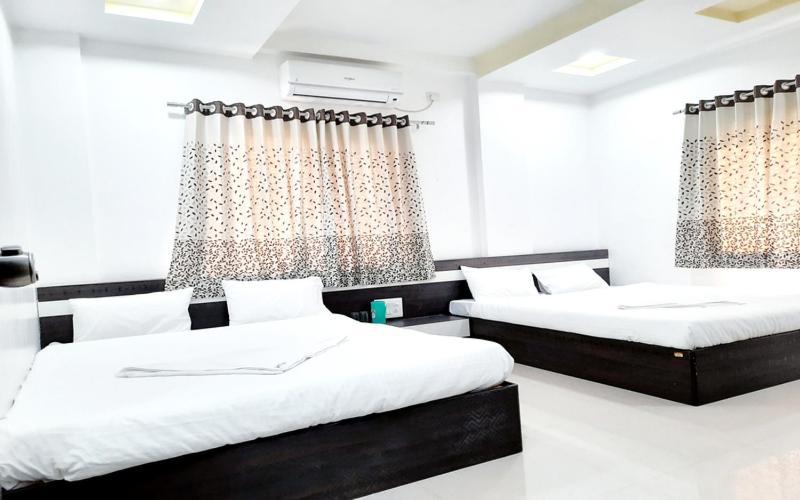 Отель United House