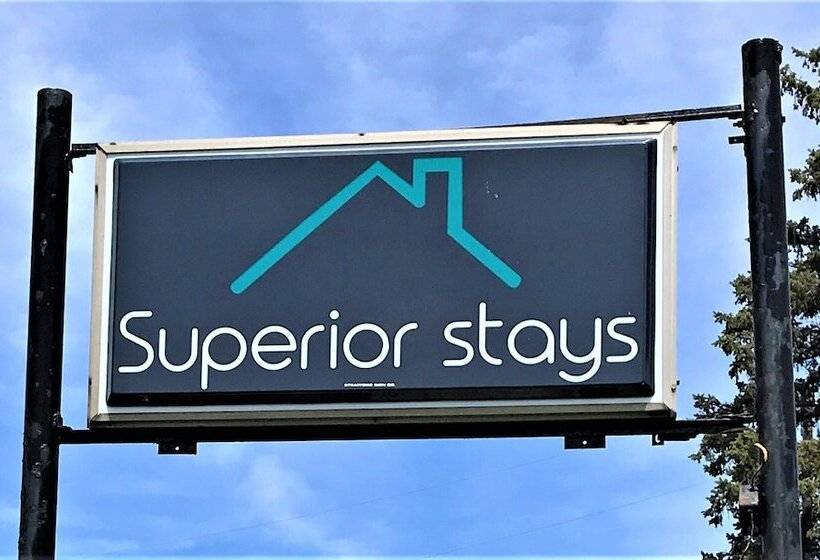 فندق على الطريق Superior Stays
